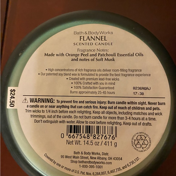 Bath & Body Works Flannel 3 wick candle - Picture 3 of 3